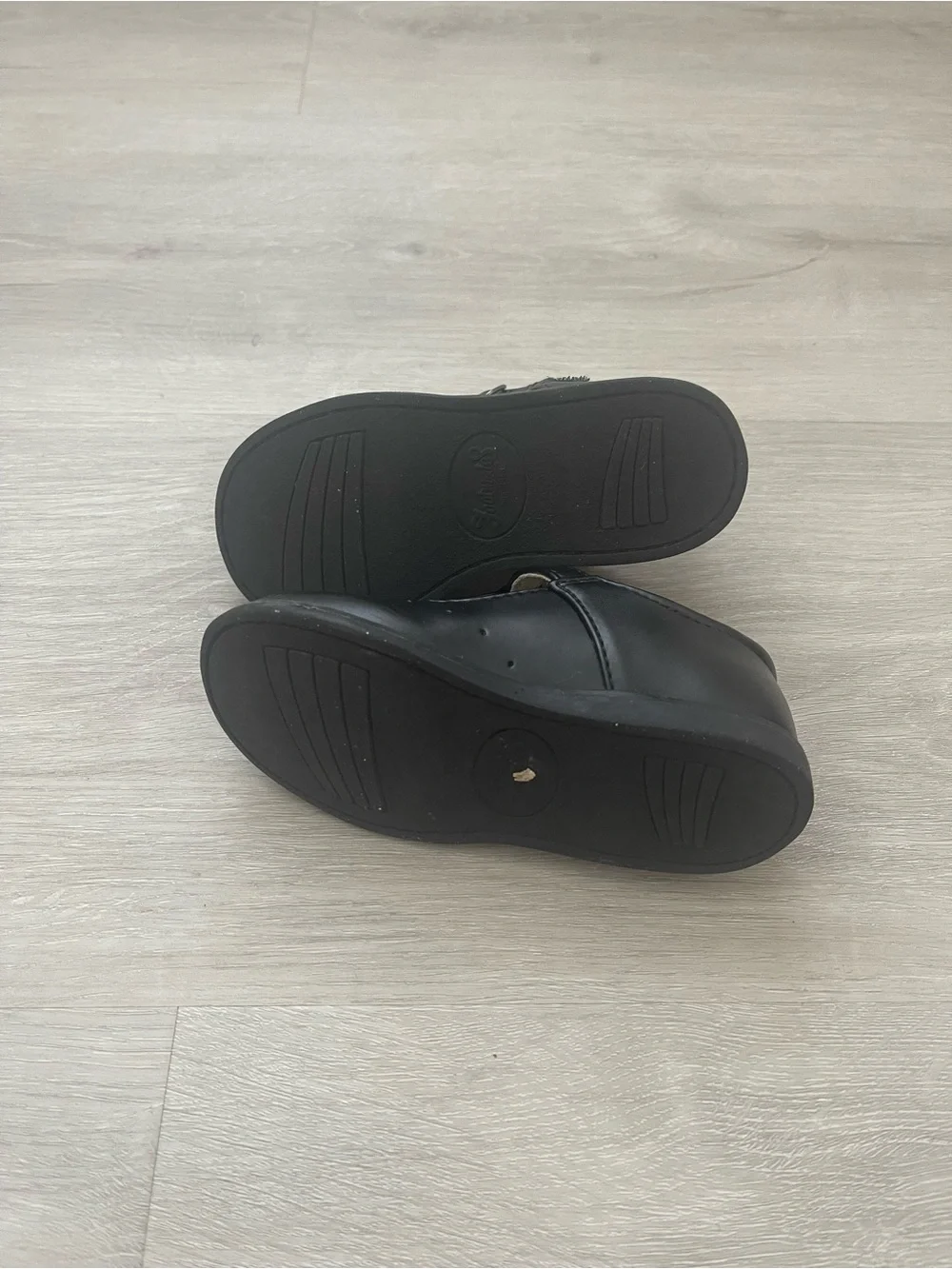 FootMates Black T-Strap Mary Jane Shoes for Kids